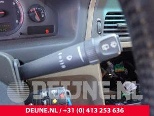 Volvo V70 2.4 T 20V AWD Vehículo de desguace (2000, Azul)