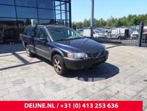 Volvo V70 2.4 T 20V AWD Vehículo de desguace (2000, Azul)