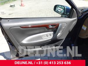 Volvo V70 2.4 T 20V AWD Vehículo de desguace (2000, Azul)