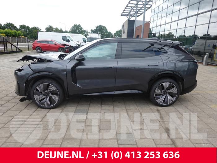 Lynk & Co 08 1.5 Core, More Vehículo de desguace (2025, Gris)