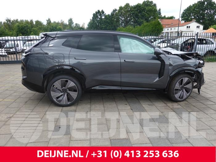 Lynk & Co 08 1.5 Core, More Vehículo de desguace (2025, Gris)