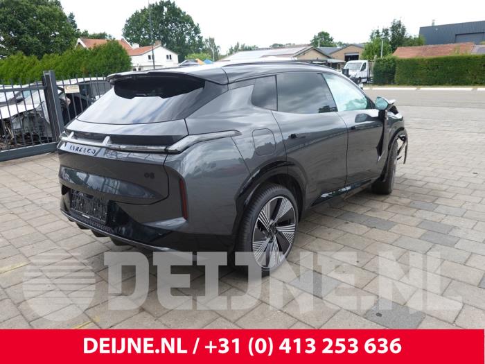 Lynk & Co 08 1.5 Core, More Vehículo de desguace (2025, Gris)
