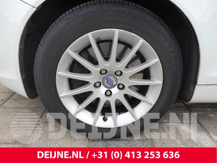 Volvo C70 2.0 D3 20V Vehículo de desguace (2011, Blanco)