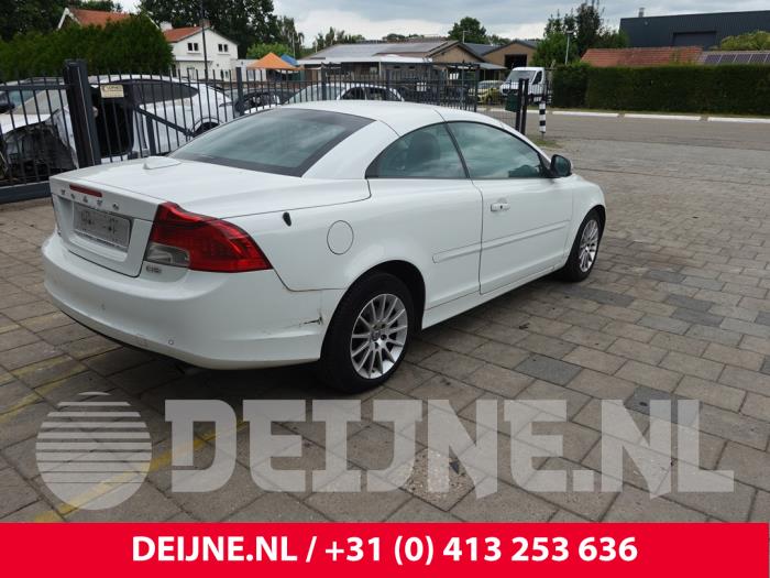 Volvo C70 2.0 D3 20V Vehículo de desguace (2011, Blanco)