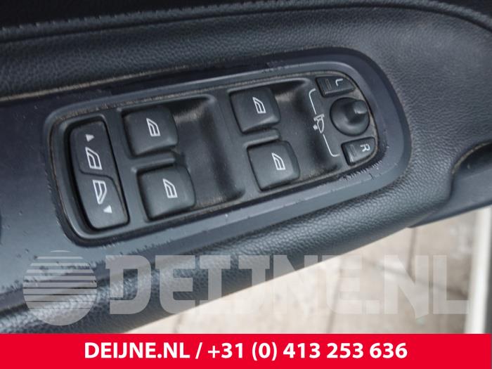 Volvo C70 2.0 D3 20V Vehículo de desguace (2011, Blanco)