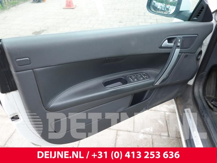 Volvo C70 2.0 D3 20V Vehículo de desguace (2011, Blanco)