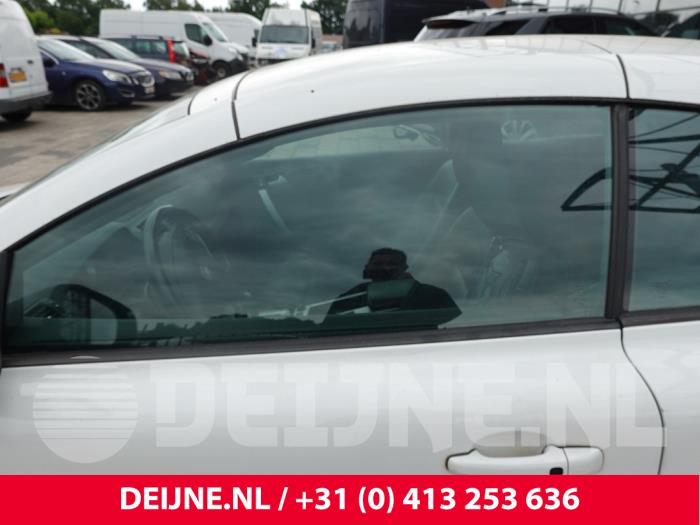 Volvo C70 2.0 D3 20V Vehículo de desguace (2011, Blanco)