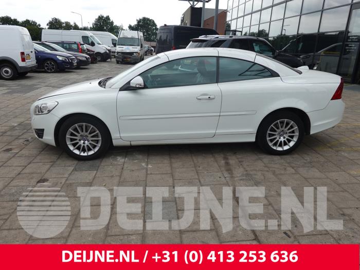 Volvo C70 2.0 D3 20V Vehículo de desguace (2011, Blanco)