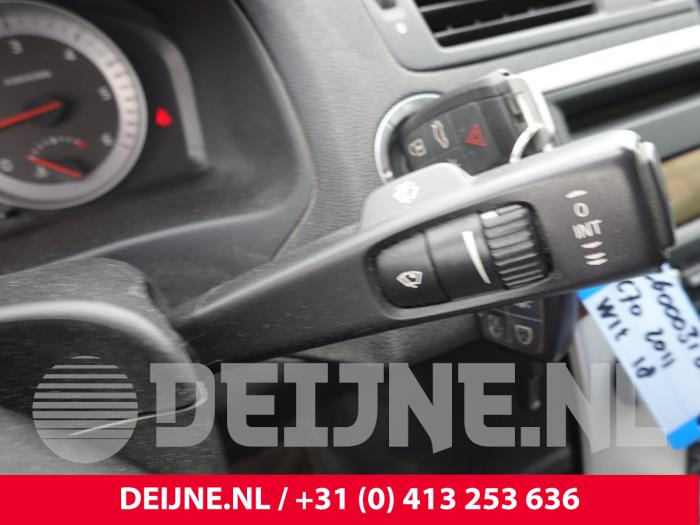 Volvo C70 2.0 D3 20V Vehículo de desguace (2011, Blanco)