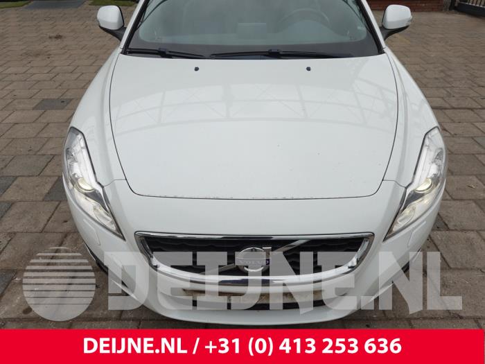 Volvo C70 2.0 D3 20V Vehículo de desguace (2011, Blanco)