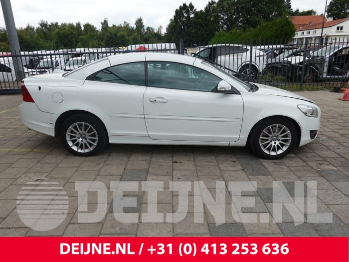 Volvo C70 2.0 D3 20V Vehículo de desguace (2011, Blanco)