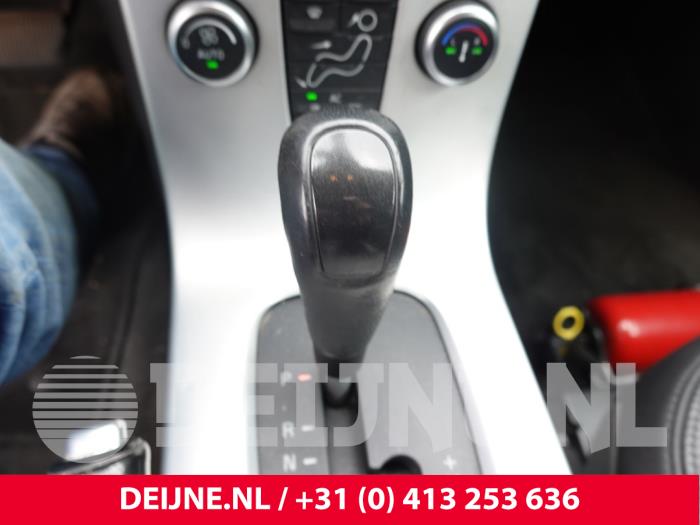 Volvo C70 2.0 D3 20V Vehículo de desguace (2011, Blanco)