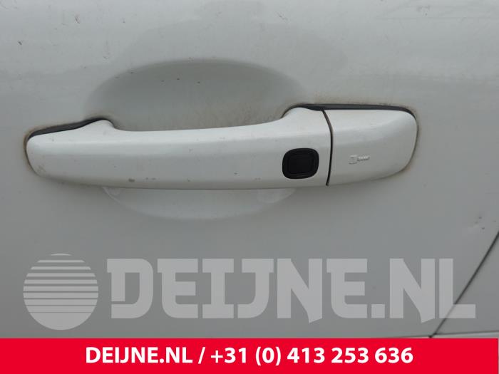 Volvo C70 2.0 D3 20V Vehículo de desguace (2011, Blanco)