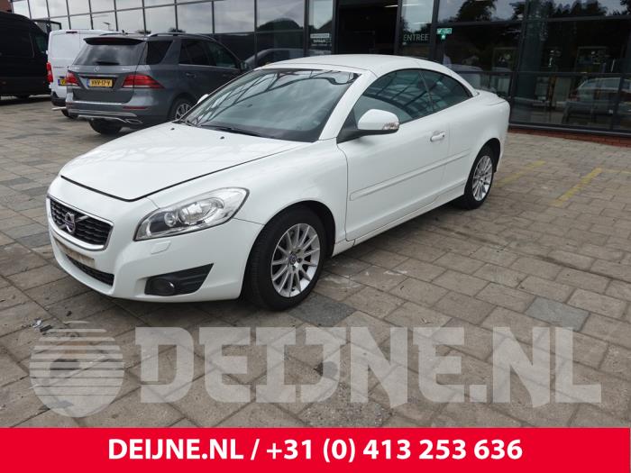 Volvo C70 2.0 D3 20V Vehículo de desguace (2011, Blanco)