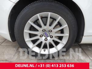 Volvo C70 2.0 D3 20V Vehículo de desguace (2011, Blanco)