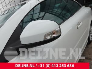 Volvo C70 2.0 D3 20V Vehículo de desguace (2011, Blanco)