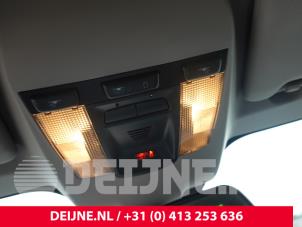 Volvo C70 2.0 D3 20V Vehículo de desguace (2011, Blanco)