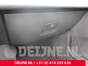 Volvo C70 2.0 D3 20V Vehículo de desguace (2011, Blanco)