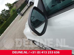 Volvo C70 2.0 D3 20V Vehículo de desguace (2011, Blanco)