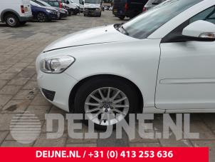 Volvo C70 2.0 D3 20V Vehículo de desguace (2011, Blanco)