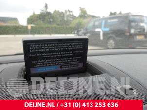 Volvo C70 2.0 D3 20V Vehículo de desguace (2011, Blanco)