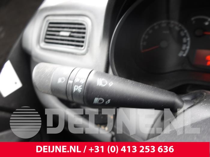 Opel Combo 1.3 CDTI 16V Vehículo de desguace (2017, Blanco)