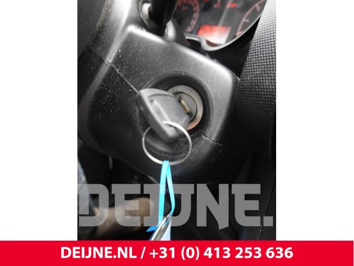 Opel Combo 1.3 CDTI 16V Vehículo de desguace (2017, Blanco)