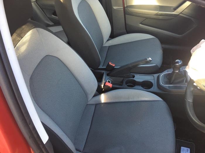 Seat Ibiza V 1.0 MPI 12V Vehículo de desguace (2020, Oscuro, Rojo)
