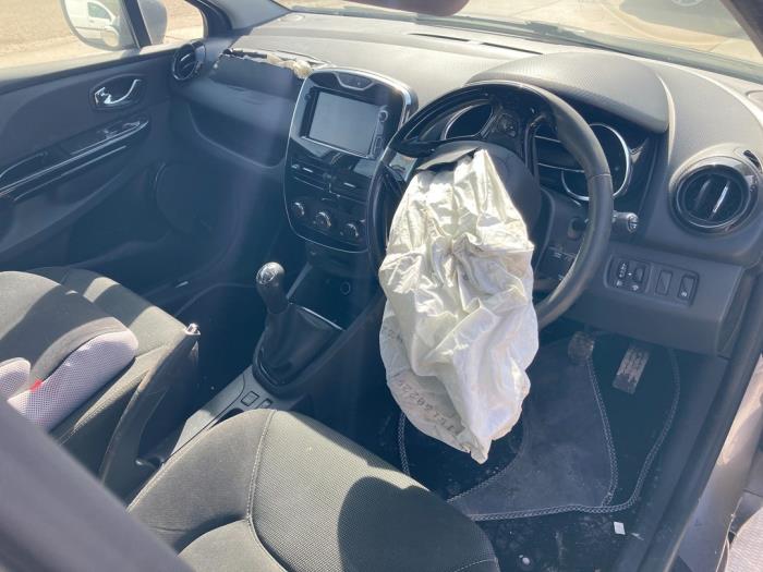 Renault Clio IV 1.5 Energy dCi 90 FAP Skrotfordon (2016, MUISGRIJS)