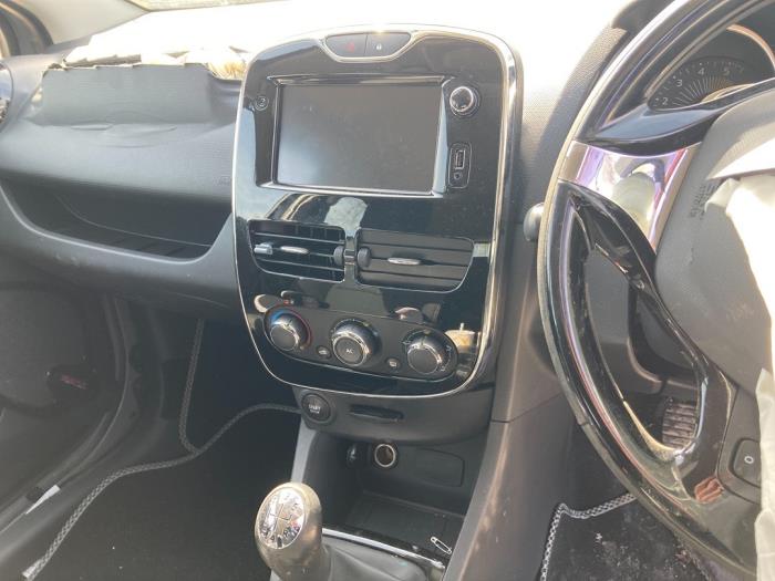 Renault Clio IV 1.5 Energy dCi 90 FAP Skrotfordon (2016, MUISGRIJS)