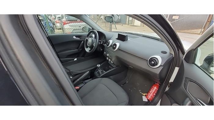 Audi A1 Sportback 1.2 TFSI Vehículo de desguace (2014, Blanco)