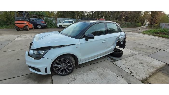 Audi A1 Sportback 1.2 TFSI Vehículo de desguace (2014, Blanco)