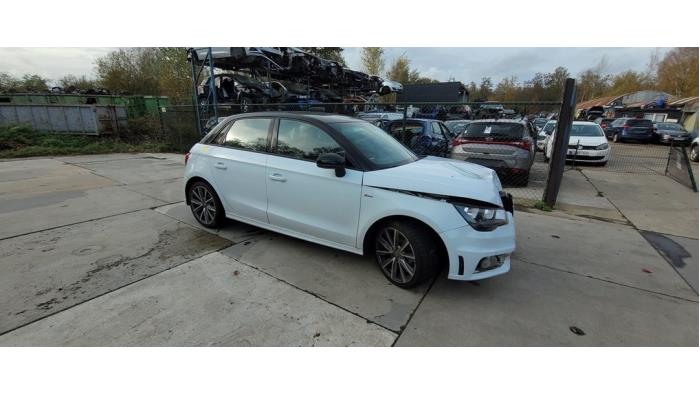 Audi A1 Sportback 1.2 TFSI Vehículo de desguace (2014, Blanco)