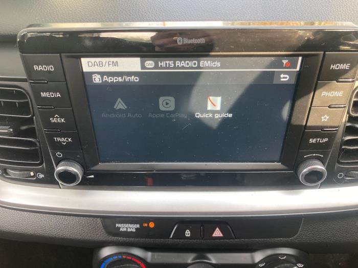 Kia Stonic 1.0i T-GDi 12V Épave (2018, Gris souris, Gris)