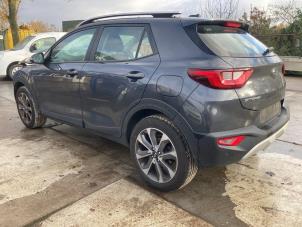 Kia Stonic 1.0i T-GDi 12V Épave (2018, Gris souris, Gris)