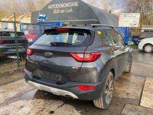 Kia Stonic 1.0i T-GDi 12V Épave (2018, Gris souris, Gris)