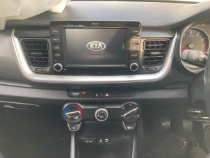 Kia Stonic 1.0i T-GDi 12V Épave (2018, Gris souris, Gris)