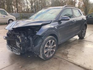 Kia Stonic 1.0i T-GDi 12V Épave (2018, Gris souris, Gris)