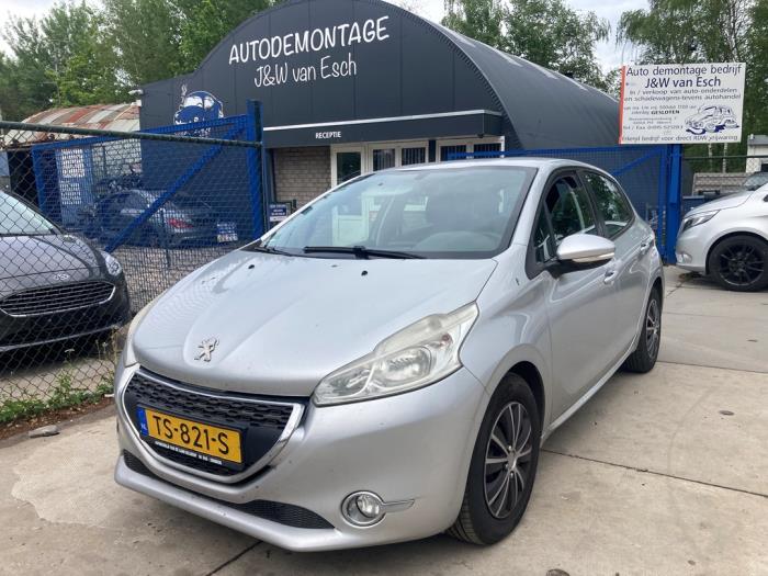 Peugeot 208 I 1.2 Vti 12V PureTech 82  (Rozbiórka)