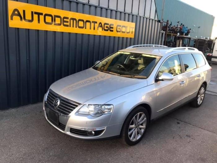 Volkswagen Passat Variant 4motion 3c5 3 2 Fsi V6 32v Salvage Year Of Construction 07 Colour Silver Grey Proxyparts Com