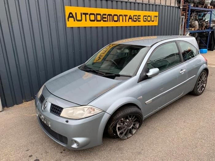 Annonce Renault megane ii 2.0 16s turbo rs 5p 2004 ESSENCE