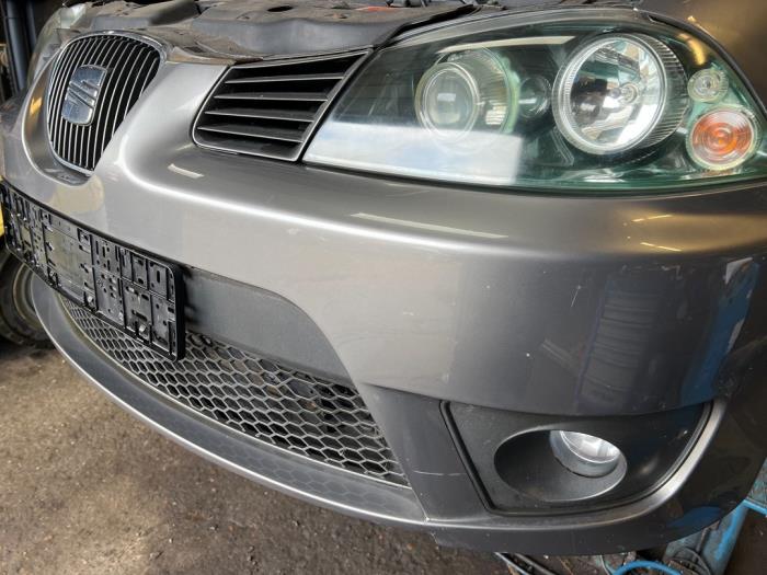 Seat Ibiza III 1.4 16V 100 Épave (2004, Gris)