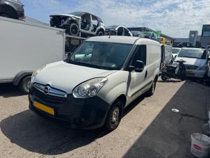 Opel Combo 1.3 CDTI 16V ecoFlex Vehículo de desguace (2015, Blanco)