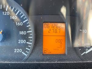 Mercedes Vito 2.2 111 CDI 16V Vehículo de desguace (2007, Morado)