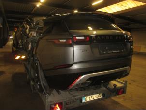 Landrover Range Rover Velar 3.0 D300 AWD Samochód złomowany (2018, Srebrnoszary)