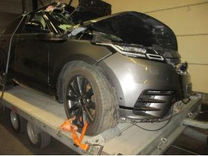 Landrover Range Rover Velar 3.0 D300 AWD Samochód złomowany (2018, Srebrnoszary)