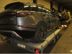 Landrover Range Rover Velar 3.0 D300 AWD Samochód złomowany (2018, Srebrnoszary)