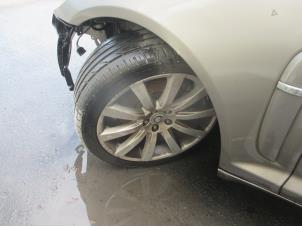 Jaguar XF 2.7 D V6 24V Épave (2008, Gris)