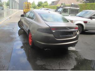 Jaguar XF 2.7 D V6 24V Épave (2008, Gris)