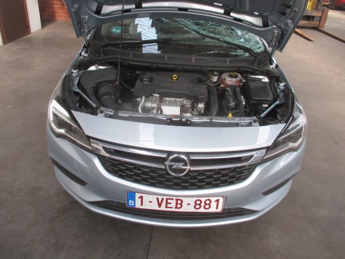 Opel Astra K Sports Tourer 1.0 Turbo 12V Épave (2018, Gris)